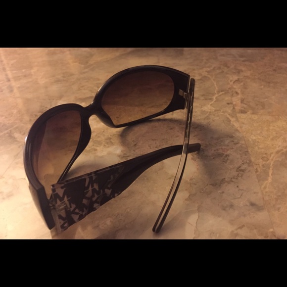 Michael Kors sunglasses - Picture 2 of 2